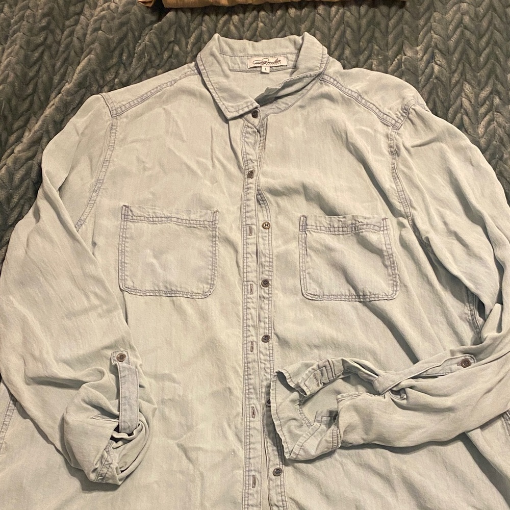 American Eagle Outfitters Light Blue Casual Shirt